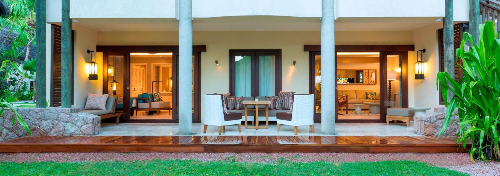คอนสแตนซ์ เลมูเรีย รีสอร์ท Grand Anse  ภายนอก รูปภาพ A villa at the resort