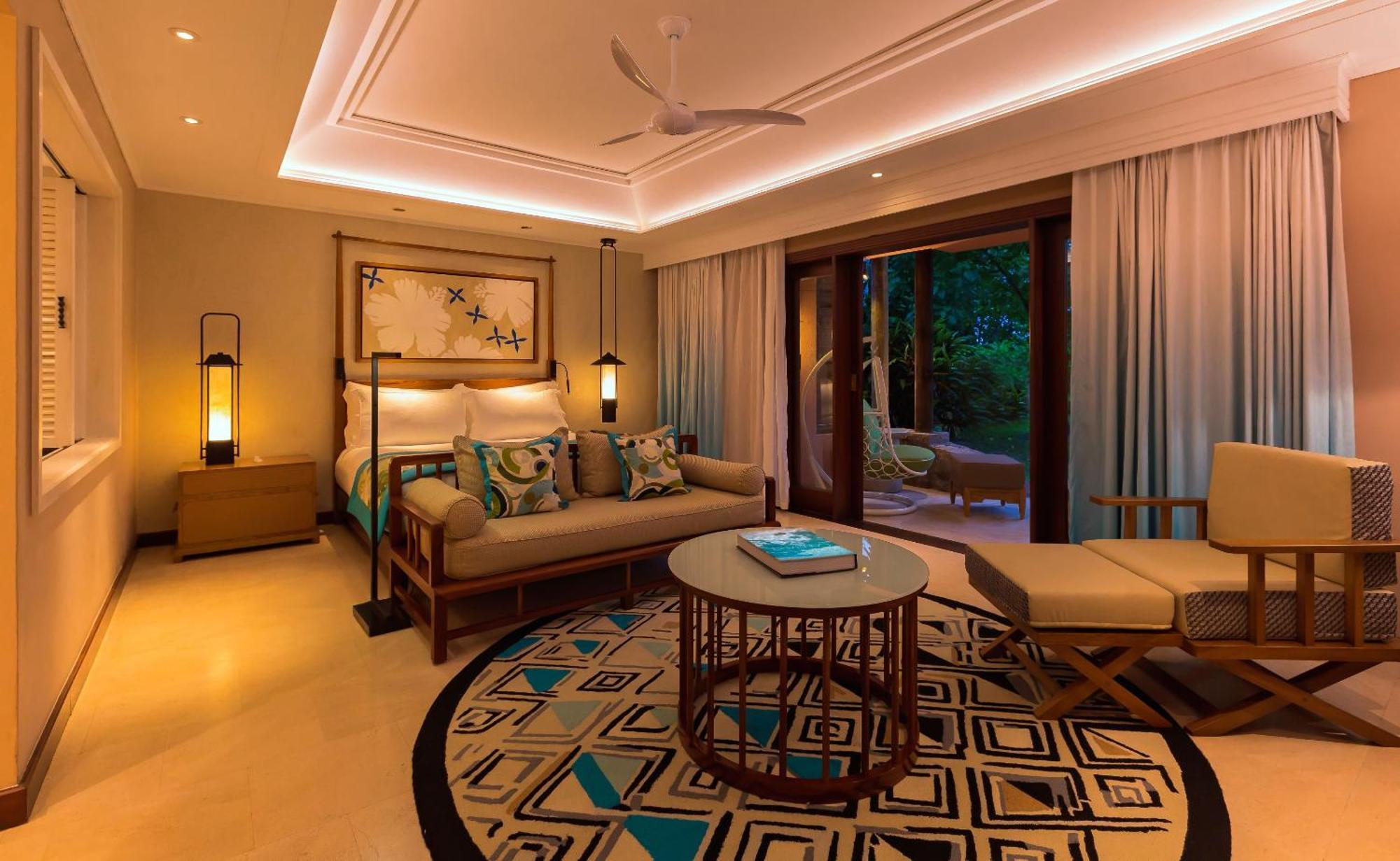คอนสแตนซ์ เลมูเรีย รีสอร์ท Grand Anse  ภายนอก รูปภาพ A bedroom at the resort