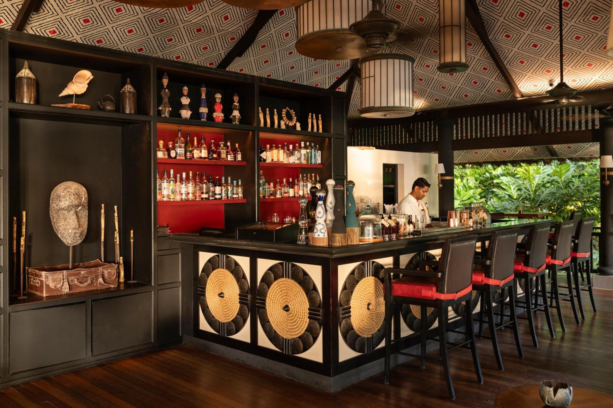 คอนสแตนซ์ เลมูเรีย รีสอร์ท Grand Anse  ภายนอก รูปภาพ The bar at the resort