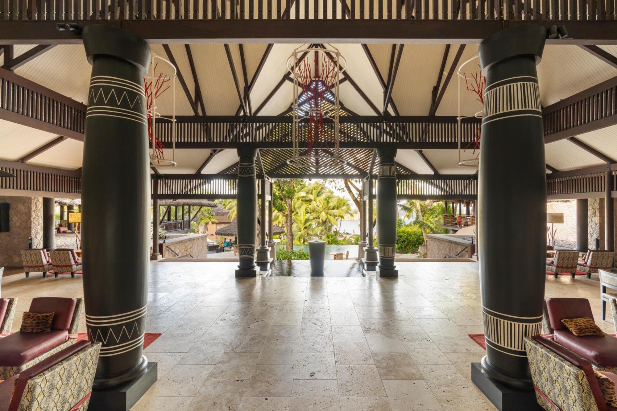 คอนสแตนซ์ เลมูเรีย รีสอร์ท Grand Anse  ภายนอก รูปภาพ The lobby of the Four Seasons Resort
