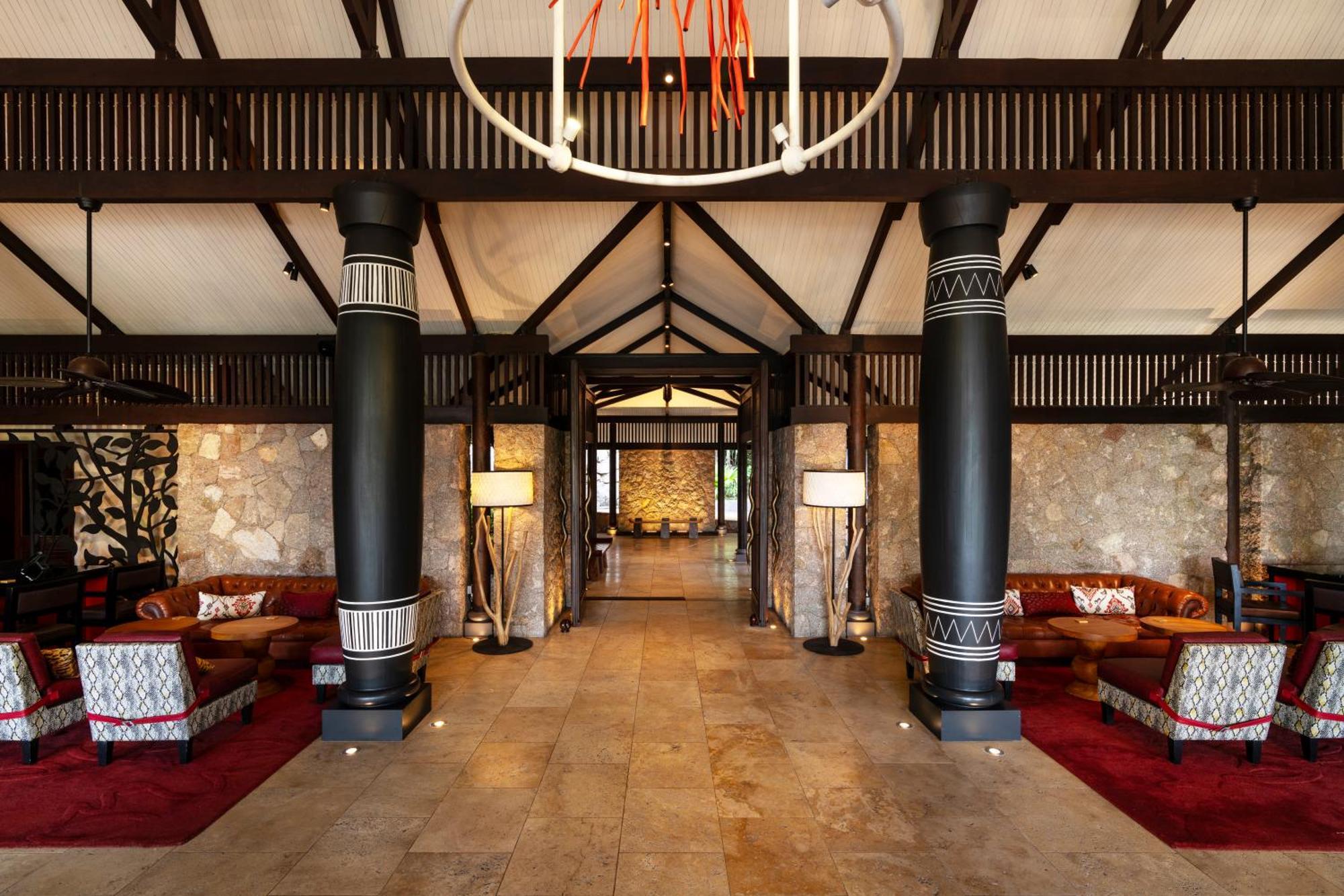 คอนสแตนซ์ เลมูเรีย รีสอร์ท Grand Anse  ภายนอก รูปภาพ The lobby of the hotel
